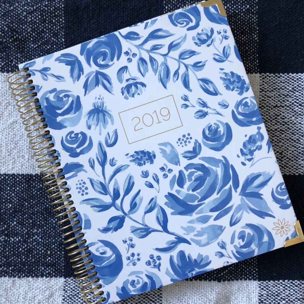 2019 bloom daily planner review: The vision planner from bloom planners helps you set goals and become the best version of yourself!