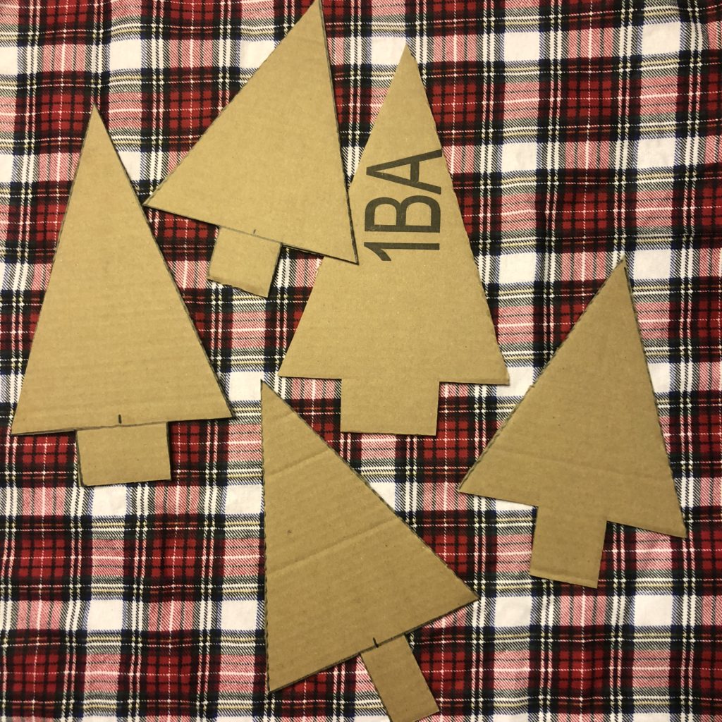 How to make DIY plaid Christmas tree decorations. A cheap or free craft project to add to your rustic or farmhouse decor.