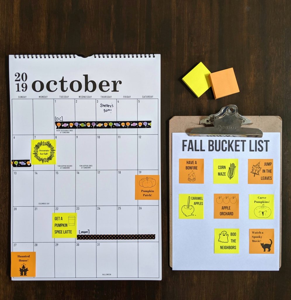 DIY sticky note customizable fall bucket list for your calendar or planner! Free download that you can customize by choosing the activities you want to do this autumn with your family! #fallbucketlist #customizablebucketlist #stickynotes #postitnotes #halloweenbucketlist #free