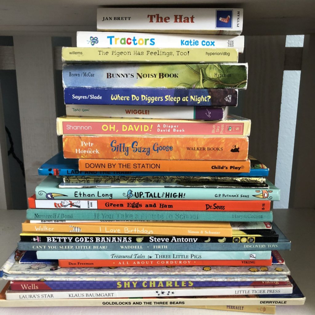 30 Random Acts of Kindness before my 30th birthday: Donation of books to the library #30before30 #printable #randomactsofkindnessprintable