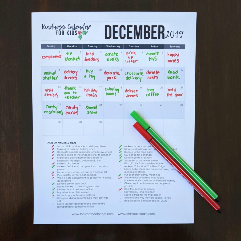 Kindness calendar for kids- help encourage your children to be kind with this customizable printable calendar filled with ideas for Random Acts of Kindness! #raks #randomactsofkindness #kindnesscalendar #kindnessforkids #freeprintable #holidays #christmas #advent