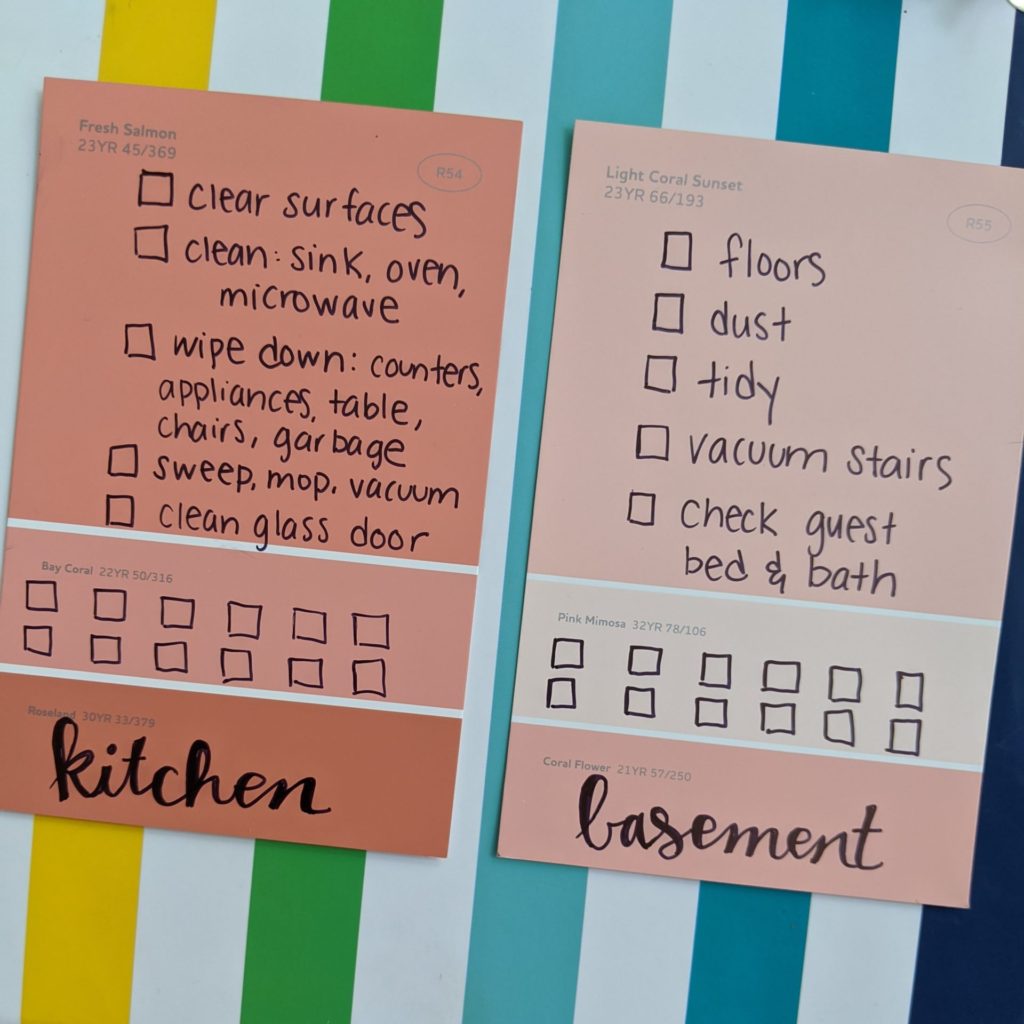 Cleaning cards: an easy and flexible cleaning system/schedule. DIY cards for your own home on index cards or paint samples! #cleaningschedule #flexible #habittracker
