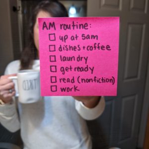 Morning routine for stay at home moms. Use this am routine to help you have a productive and positive start to your day! #amroutine #morningroutine #stayathomemom